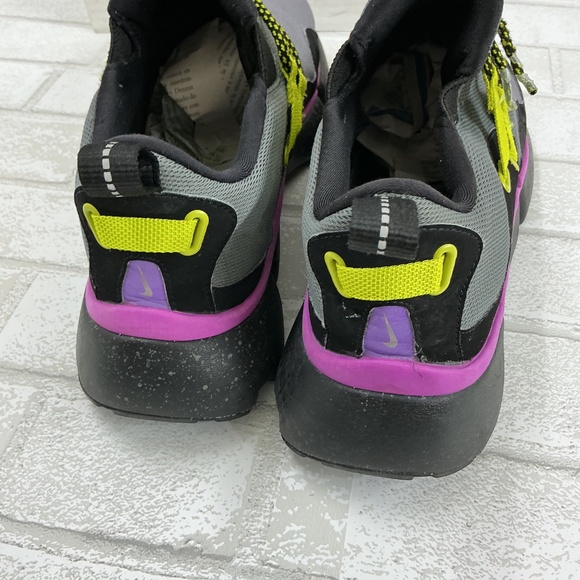 Nike Gray and Black Men's Shoes with Purple and Yellow Accents - Picture 5 of 6